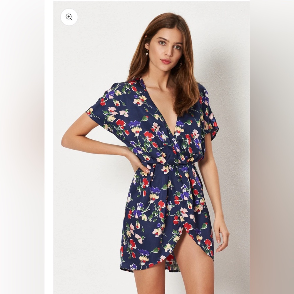 Tularosa Bell Dress - size xs never worn